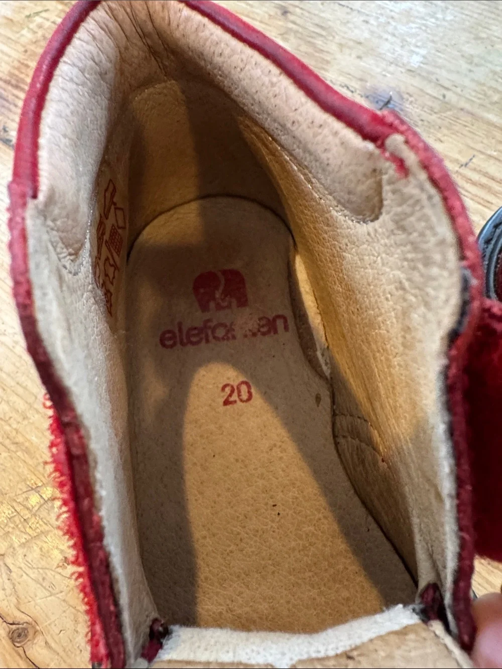 Elefanten Cild’s Red Patent Leather Velcro Strap Ankle Boots Size 20 Brazil